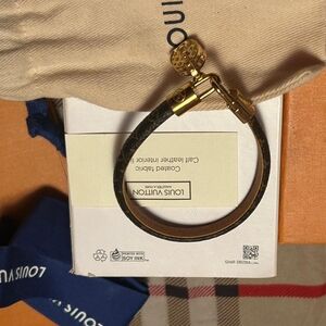 Luis Vuitton Bracelet Pre-Owned with receipt
